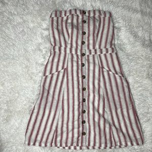 It has POCKETS! Striped strapless dress.
